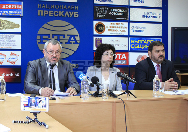Българистиката ще бъде в основата на стратегията за развитие на Великотърновския университет, каза ректорът проф. Пламен Легкоступ Българистиката ще бъде в основата на стратегията за развитие на Великотърновския университет, каза ректорът проф. Пламен Легкоступ