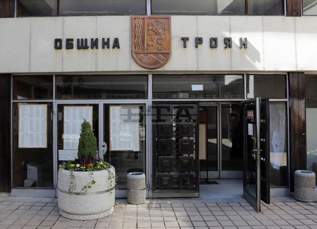 Читалището в Орешак и Община Троян ще подкрепят с храни нуждаещи се със средства от проект Читалището в Орешак и Община Троян ще подкрепят с храни нуждаещи се със средства от проект
