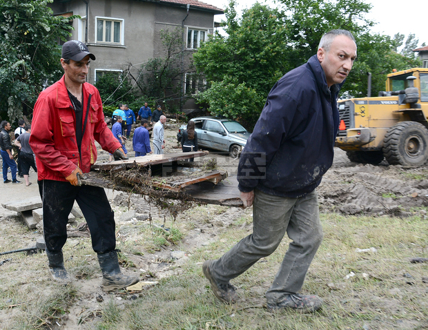 ВиК системите в "Аспарухово" са в добро състояние, 15 екипа на дружеството работят в района ВиК системите в "Аспарухово" са в добро състояние, 15 екипа на дружеството работят в района