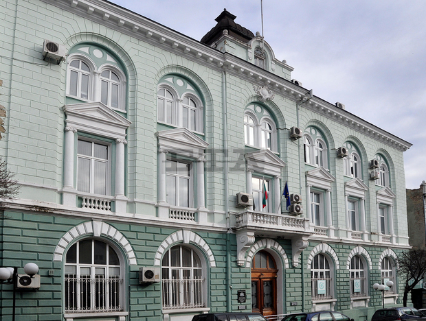 Близо 87 на сто от работещите в средното образование във Варна са жени Близо 87 на сто от работещите в средното образование във Варна са жени