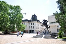 В Ловеч ще бъде разкрит професионален индустриален колеж