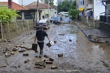 Трети ден Добрич остава в бедствено положение