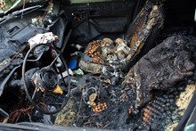 Два леки автомобила  са горели  на паркинг в Ямбол 