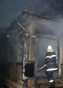 Жена се задуши  след пожар  в Кюстендил