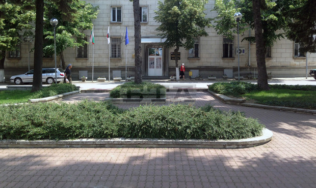 Влагат се повече от 181 154 лева в ремонти на улици в община Омуртаг