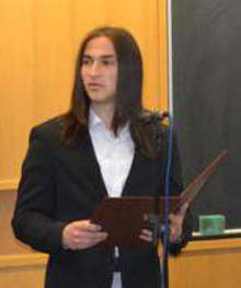 Възпитаник на СОУ "Иван Момчилов" в Елена е получил награда за компютърни умения  в Далас, САЩ