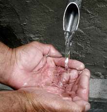 Общината на Русевъзстановява унищожени от десетилетияулични чешми