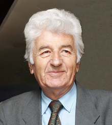 Благоевградският младежки театър вече носи името на проф. Енчо Халачев