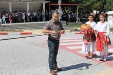 Кметът на Омуртаг Неждет Шабан  официално откри  обновения център на града