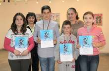 Малки пернишки художници показват изложба