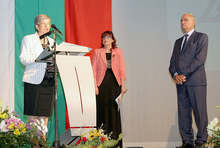 Кметът Живко Тодоров с юбилеен плакет "20 години Тракийски университет"