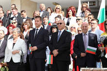 Бели гълъби и буквите от  българската азбука на разноцветни балони полетяха в  небето на Стара Загора на 24 май