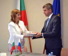 Меморандум за сътрудничество подписаха кметовете на Казанлък и руския град Толиати 