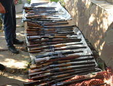 При акция срещу незаконно притежавано оръжие в Монтана и две села са иззети големи количества пушки, пистолети и боеприпаси