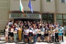 Петокласник от Сливен, спасил дете от удавяне, стана носител на приза  "Златно сърце"