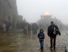 Около 100 души се качиха днес на Паметника на свободата за отбелязване на 138-годишнината от Шипченската епопея