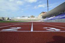 Обновеният терен на Стадион "Ивайло" и ремонтираният Комплексен онкологичен центървъв Велико Търново ще бъдат открити днес