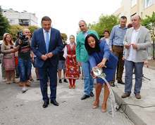 Министър Лиляна Павлова и кметът на Благоевград  откриха първия саниран блок по националната програма за енергийна ефективност на многофамилни сгради
