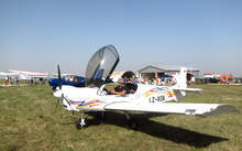 На летище "Бохот LM" край Плевен бяха представени летателни апарати