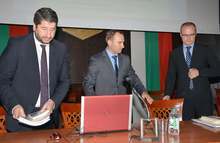 Разделянето на ВСС на две колегии изпълнява международен стандарт, смята министър Иванов