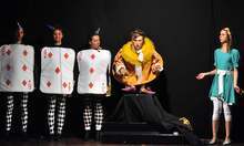 Кметът на Враца се срещна с ръководителите на групи,  участващи в Международния младежки театрален фестивал "Време"