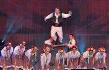 Група "Орисия" от село Главинци, Сърбия, закрива фолклорния фестивал в Монтана