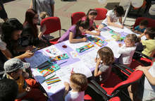 София празнува 1 юни с 50 безплатни ателиета за деца пред Народния театър