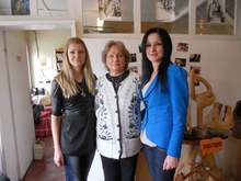 Изложба "Кюстендилска пролет - момичетата от 90-те години" е открита в Кюстендил