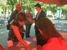 Евродепутатът Момчил Неков откри първия си у нас мобилен офис - в Стара Загора