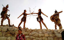 Стотици изкачиха Перперикон за 15-то издание на едноименния фестивал на изкуствата