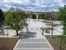 Общината в Плевен възложи на общинско дружество да поддържа новите зелени площи на ремонтирания площад в града