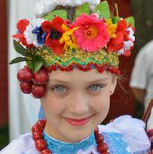 В Сливен днес ще бъде откритМеждународният детски фолклорен танцов фестивал"Приятелство без граници"