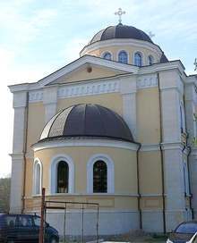 Русенската полиция разследва кражба от строящата се с дарения църква "Всех Святих" 