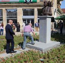 Бюст-паметник на  Елиас Канети бе  открит в Русе 
