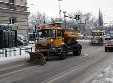 В София 117 автомобила  снегопочистваща техника  обработват пътните платна