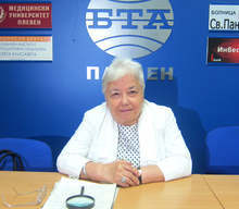 Гена Димитрова изгради блестяща кариера без да разчита на чуждо рамо, каза в Плевен историкът Свобода Гюрова