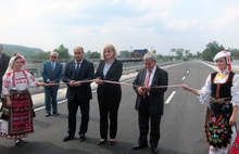 Председателят на парламента Цецка Цачева откри реновирания мост над Вит на пътя Плевен-София