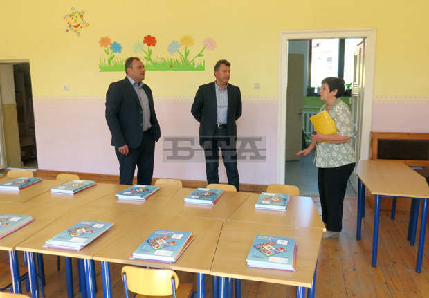 Със 100 000 лева от общинския бюджет са ремонтирани училищата в Банско