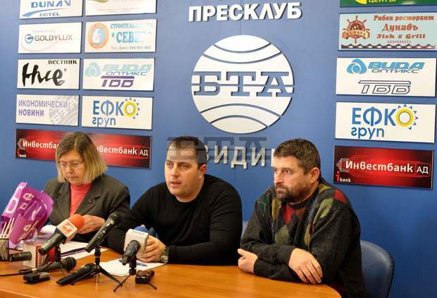 Работници на сметосъбиращата фирма във Видин не са получавали заплати през последните осем месеца Работници на сметосъбиращата фирма във Видин не са получавали заплати през последните осем месеца