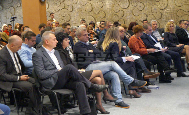 Петър Москов: Няма неизвозени хора в спешно състояние от бедстващите райони