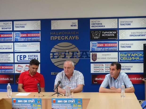 Заявки за участие в третото издание на  автомобилното рали "Раховец Лясковец 2015"  са подали 32-ма състезатели