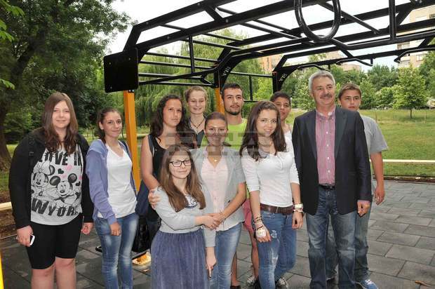 Кметът на Монтана Златко Живков откри нова фитнес-площадка