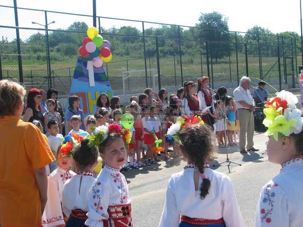 Нов младежки спортен комплекс бе открит в Търговище  по повод на Деня на детето