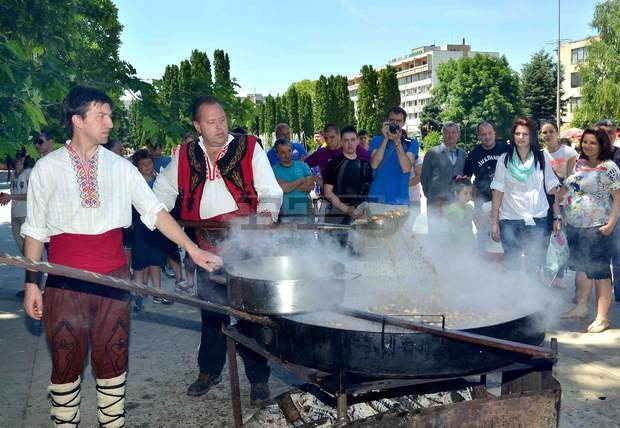 В Монтана започна третият фестивал на традиционните ястия и занаятите