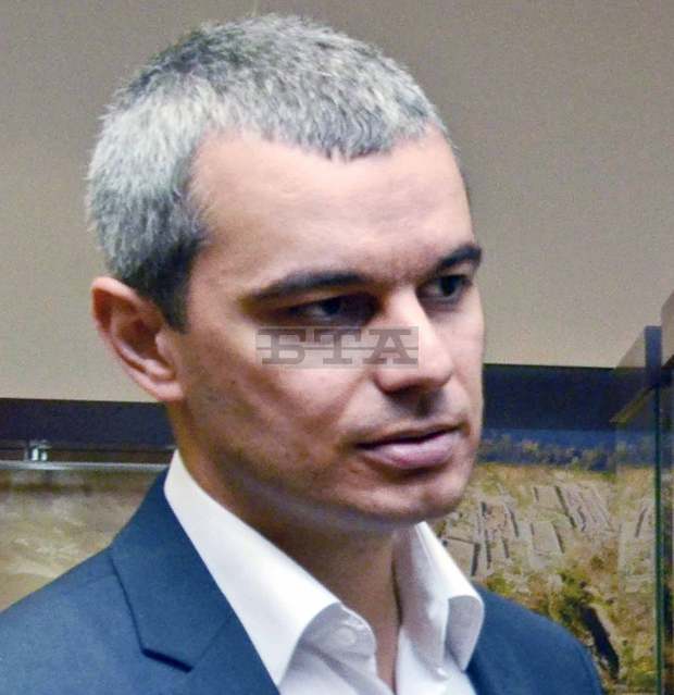 Атака и още две партии издигнаха кандидатурата на Костадин Костадинов за кмет на Варна Атака и още две партии издигнаха кандидатурата на Костадин Костадинов за кмет на Варна