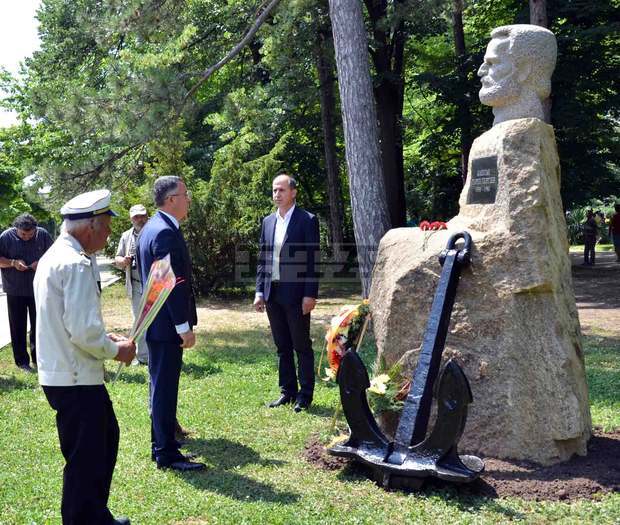 В Кърджали бе открит бюст-паметника на околосветския мореплавател кап. Георги Георгиев