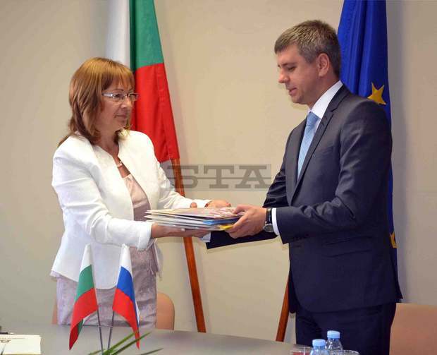 Меморандум за сътрудничество подписаха кметовете на Казанлък и руския град Толиати 