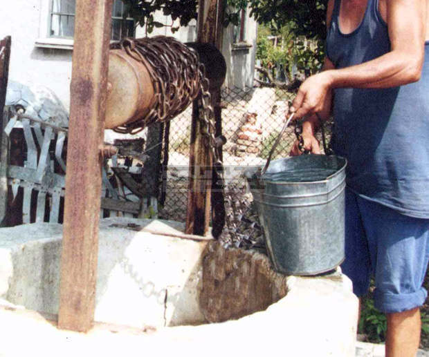 Над 50 кладенеца са пресъхнали в село Долни Цибър