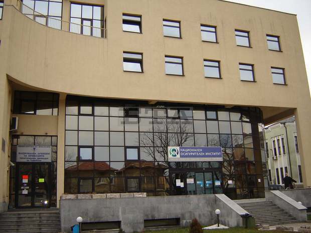 Близо 13 000 граждани на област Търговище използват ПИК на НАП Близо 13 000 граждани на област Търговище използват ПИК на НАП