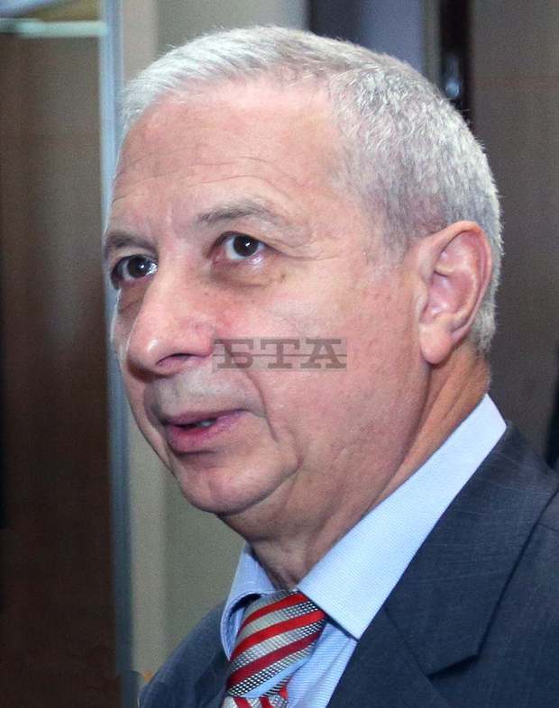 Премиерата на книгата на проф. Огнян Герджиков "Аз не бях  политик" в Плевен  ще бъде утре вечер